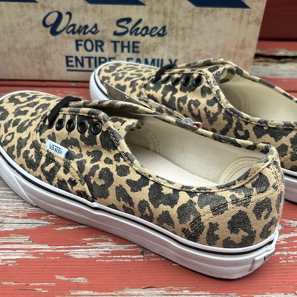 Vans Women's Authentic Van Doren 'Leopard' - Picture 4 of 8